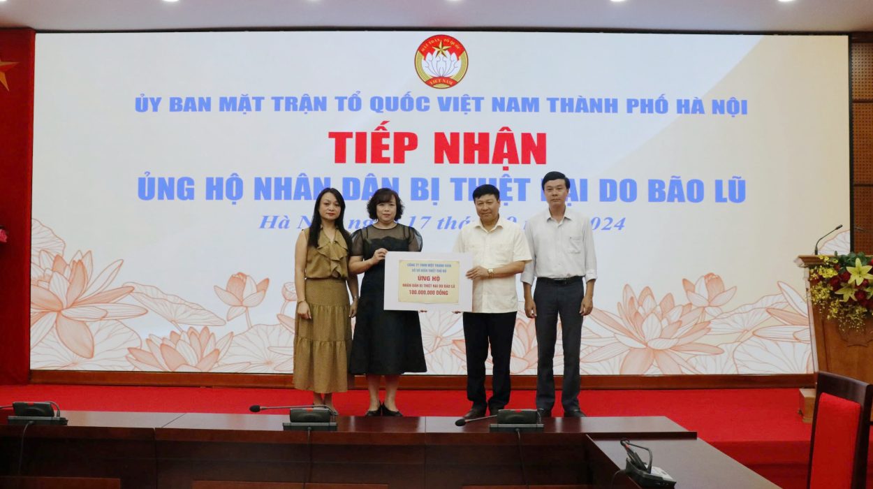 Tham gia ủng hộ đồng bào các tỉnh phía bắc sau bão số 3 (bão yagi)